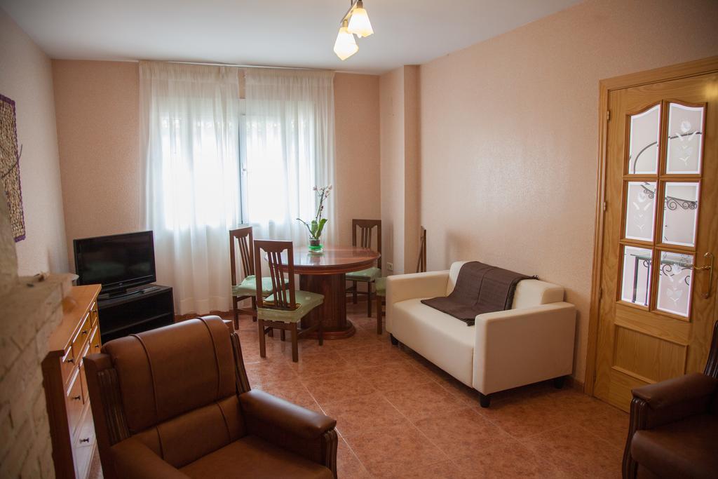Casa Rural Marchena Navahermosa  Εξωτερικό φωτογραφία